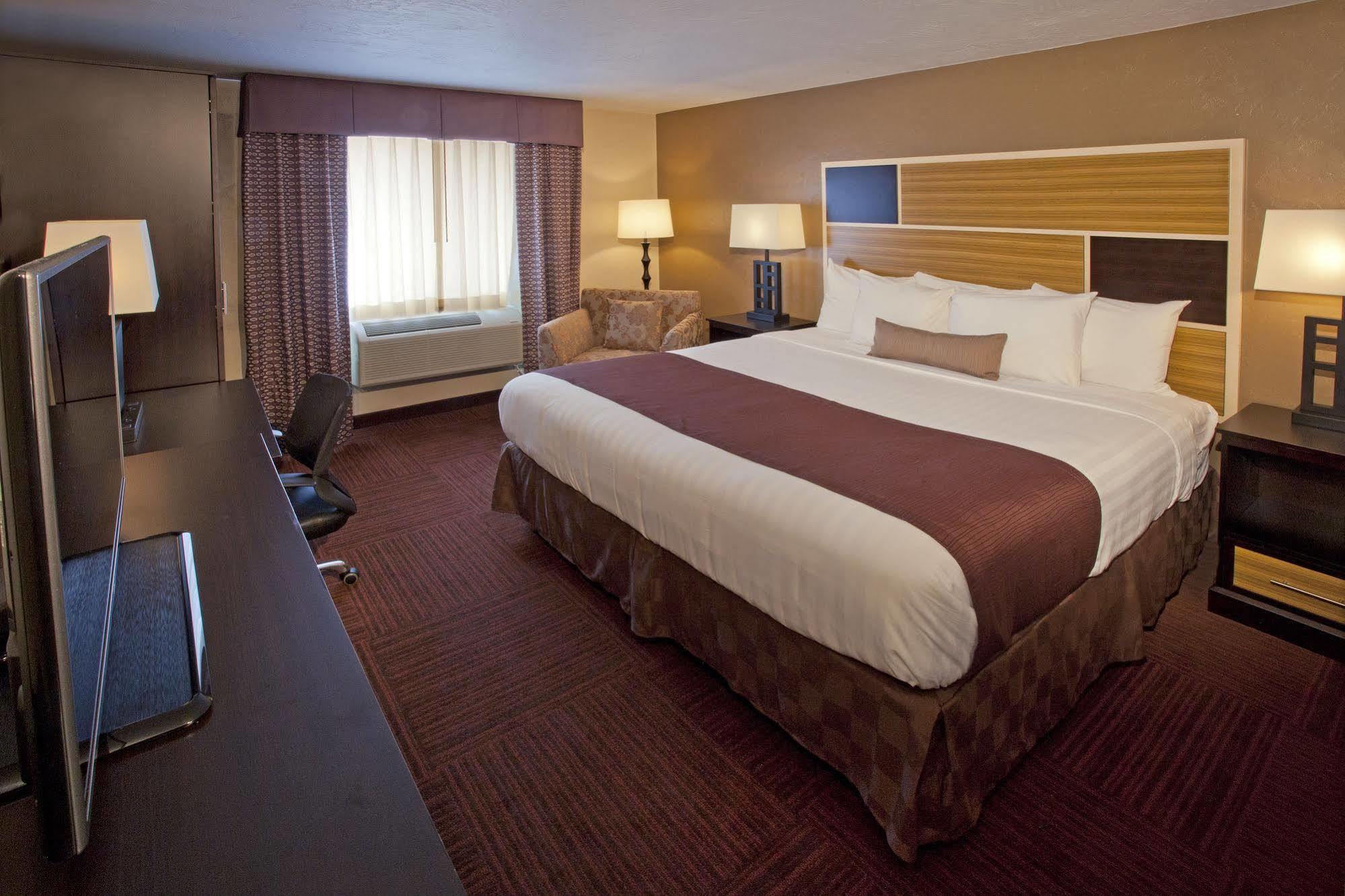 Red Lion Inn And Suites Federal Way Εξωτερικό φωτογραφία