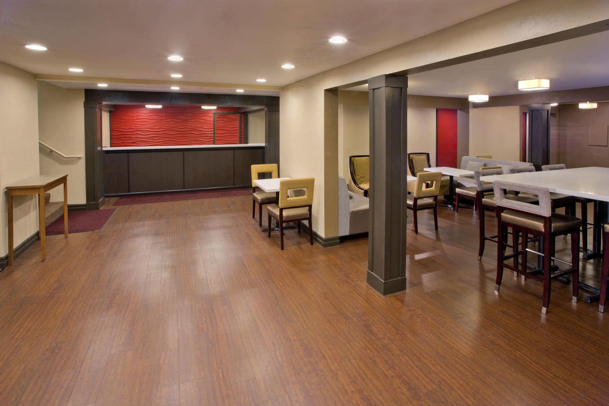 Red Lion Inn And Suites Federal Way Εξωτερικό φωτογραφία