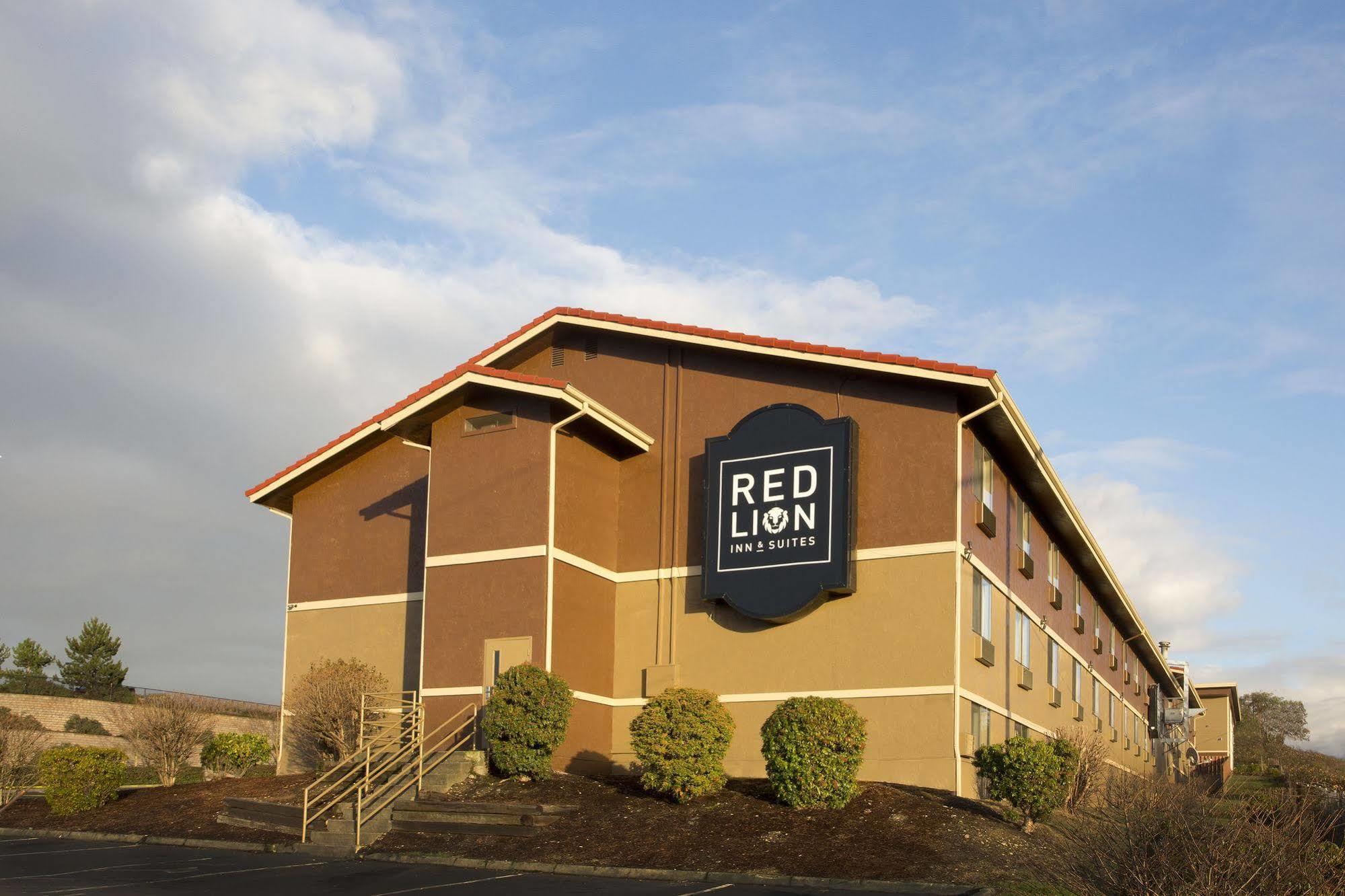 Red Lion Inn And Suites Federal Way Εξωτερικό φωτογραφία