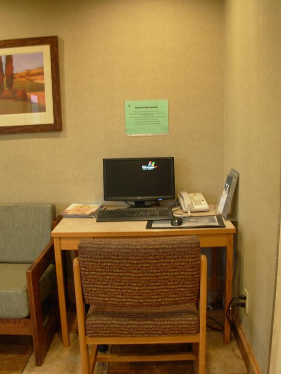 Red Lion Inn And Suites Federal Way Εξωτερικό φωτογραφία