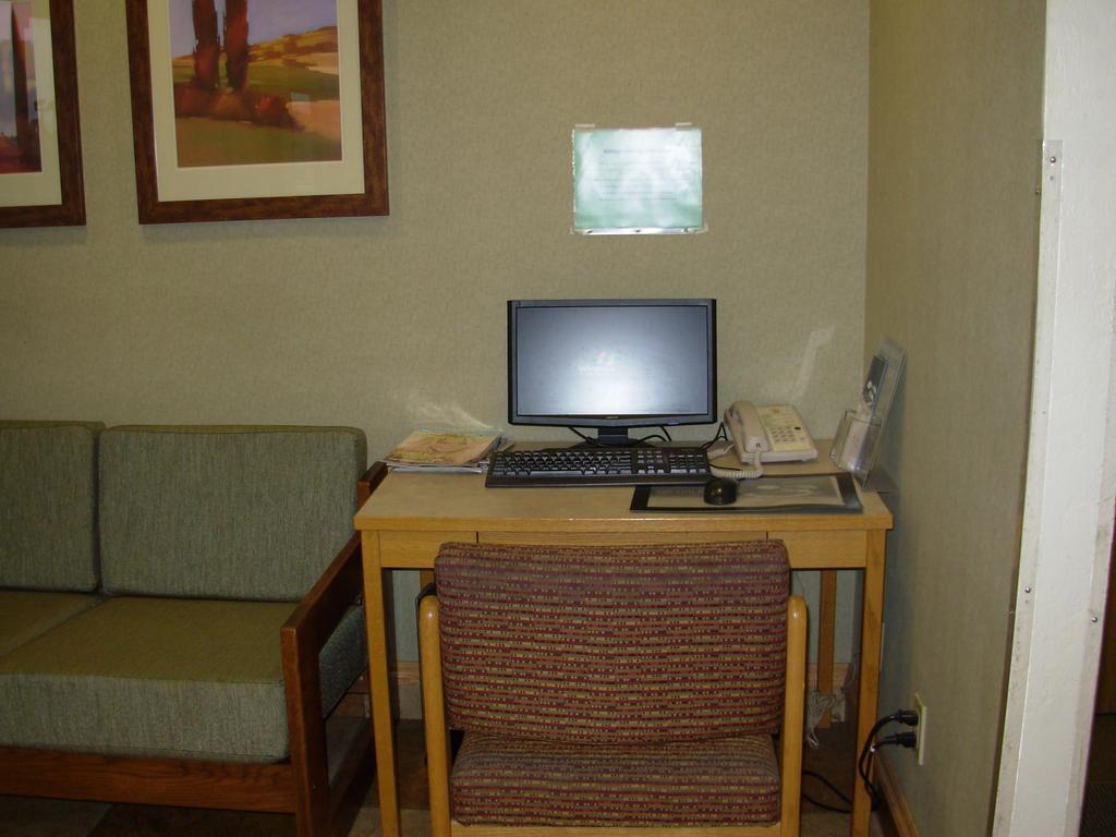 Red Lion Inn And Suites Federal Way Εξωτερικό φωτογραφία